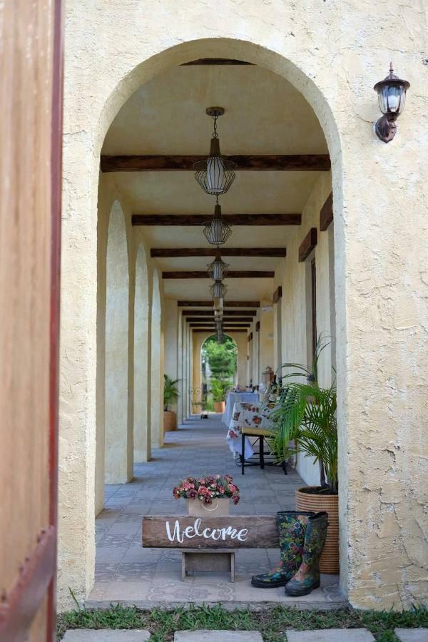 La Casa Di Beatrice Bed and Breakfast Panglao Exterior foto