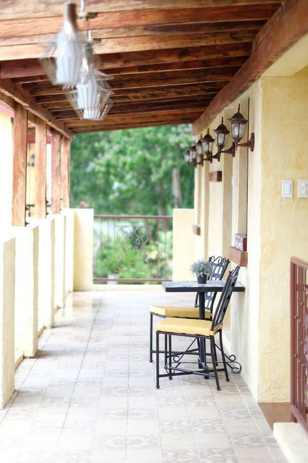 La Casa Di Beatrice Bed and Breakfast Panglao Exterior foto
