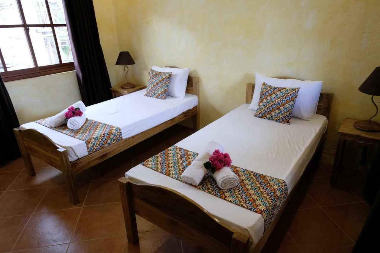 La Casa Di Beatrice Bed and Breakfast Panglao Exterior foto